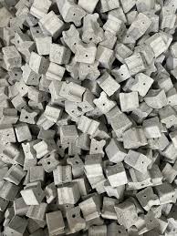 con-ke-cot-vach-lanh-to-be-tong-20-25mm-vatlieuxaydungcmc-2 Con kê cột vách lanh tô bê tông 20-25mm