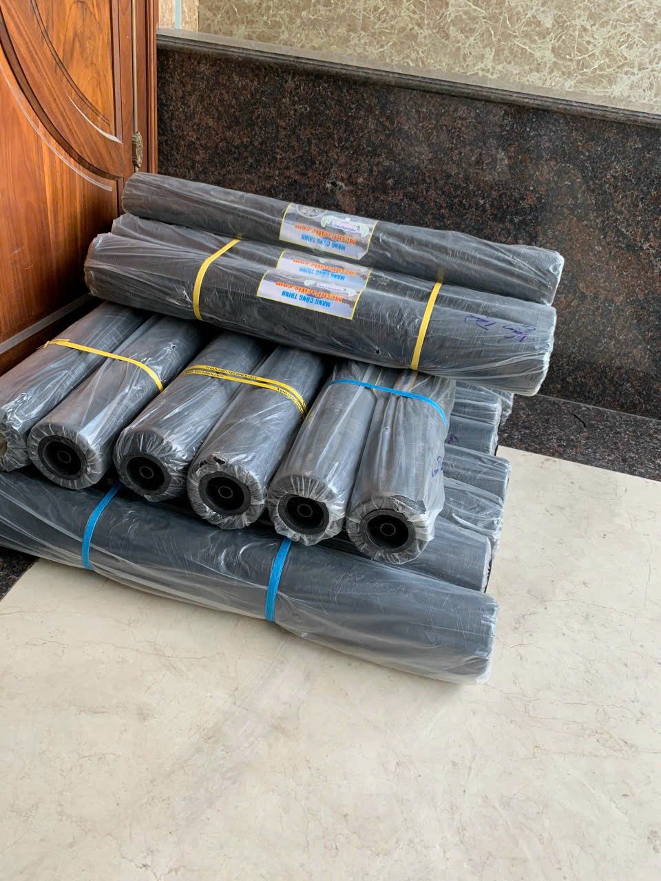 Nilon lót sàn đổ bê tông