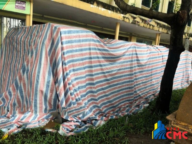 Ứng dụng thực tế của của bạt 6m xanh cam và bạt sọc 3 màu